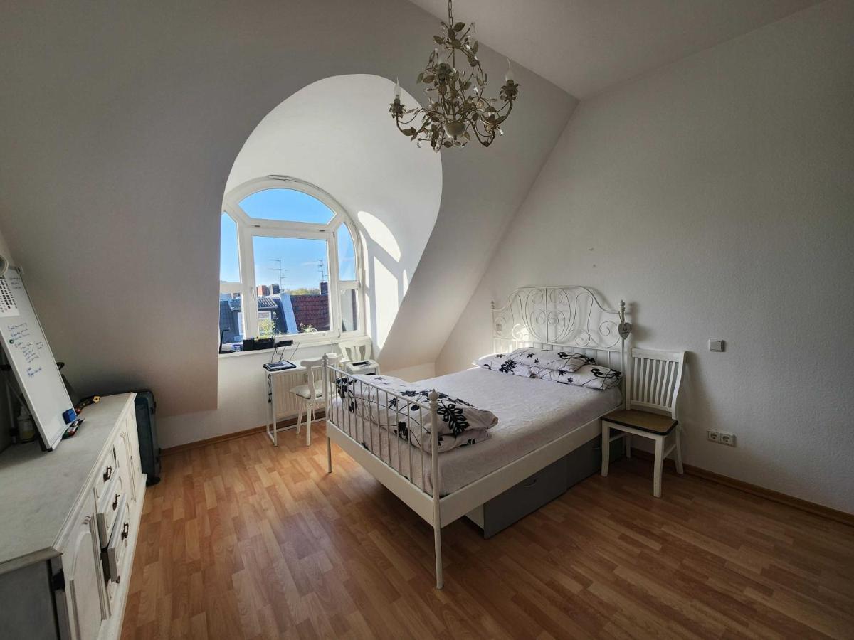 One Private Room Available In A Two Room Apartment In Tegel, 베를린 외부 사진