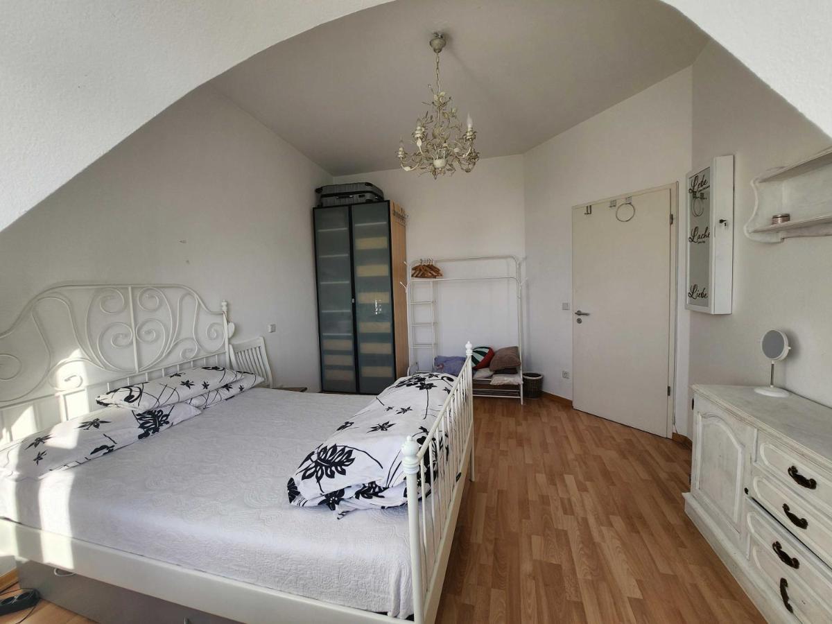 One Private Room Available In A Two Room Apartment In Tegel, 베를린 외부 사진